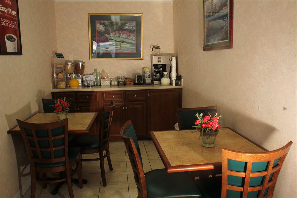 Quality Inn Томсън Екстериор снимка