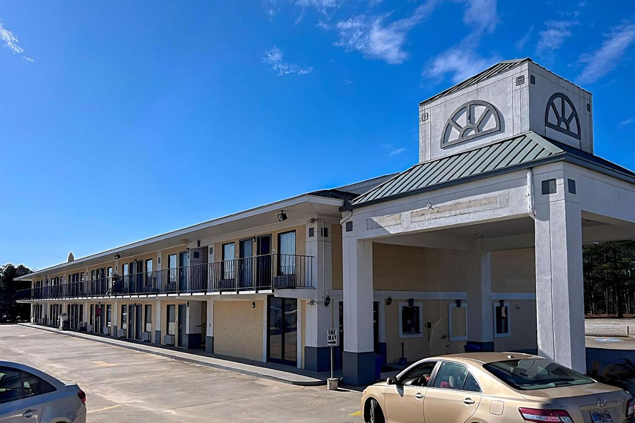 Quality Inn Томсън Екстериор снимка