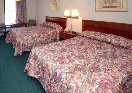 Quality Inn Томсън Стая снимка